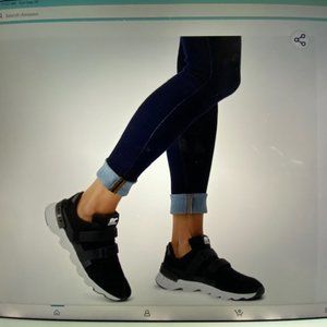 Sorel Women’s Black Kinetic Lite Strap Sneaker